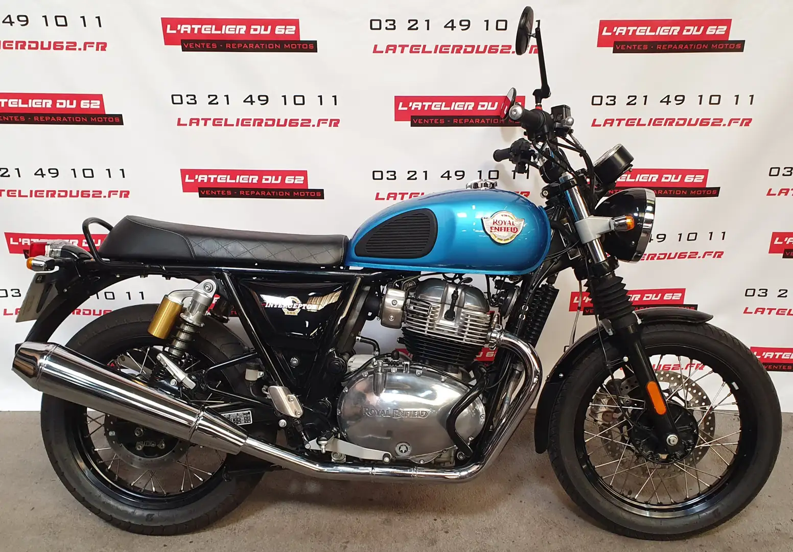 Royal Enfield Interceptor Azul - 1