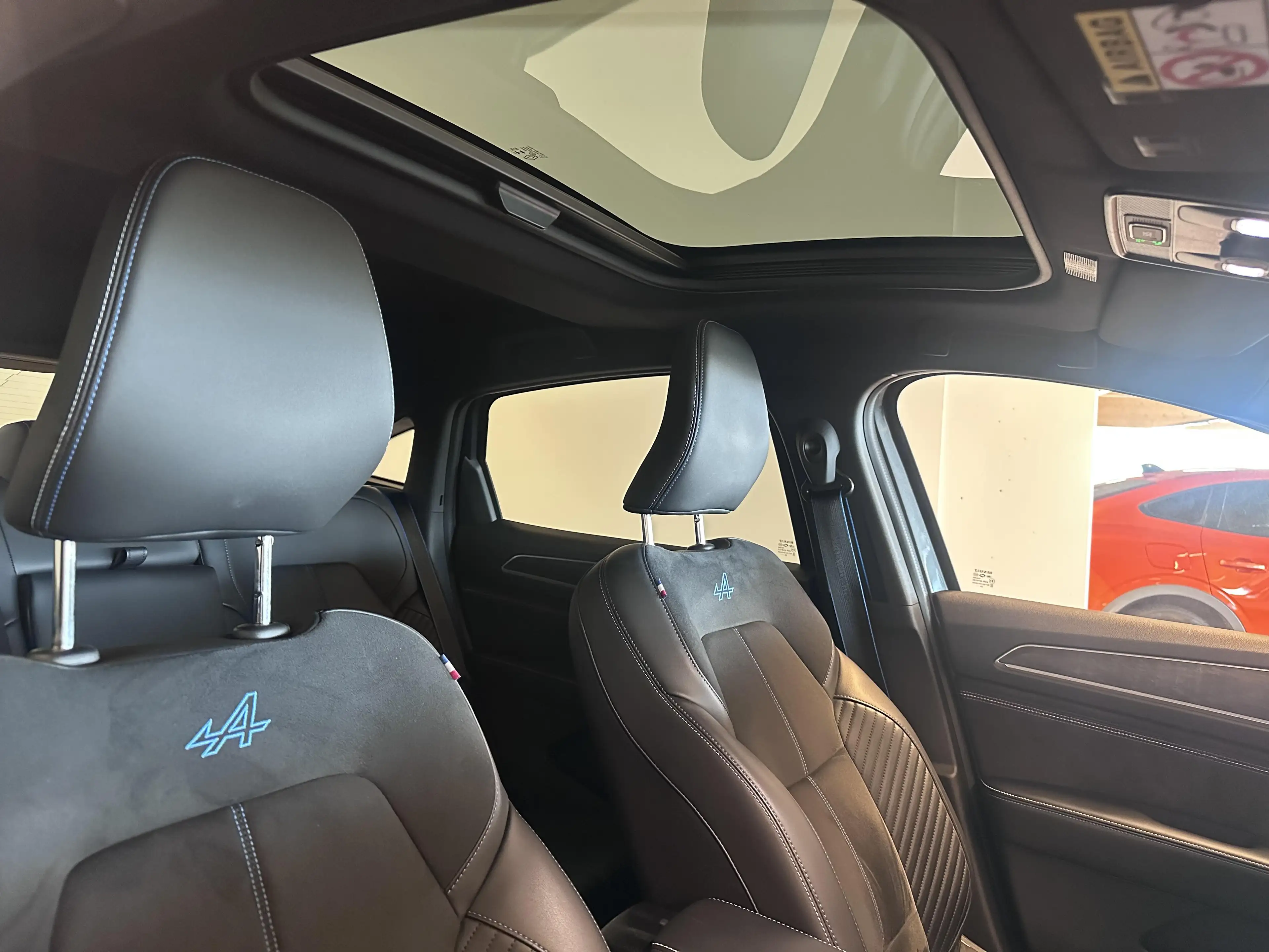 Renault Arkana 1.6 E-TECH ESPRIT ALPINE — photo 19