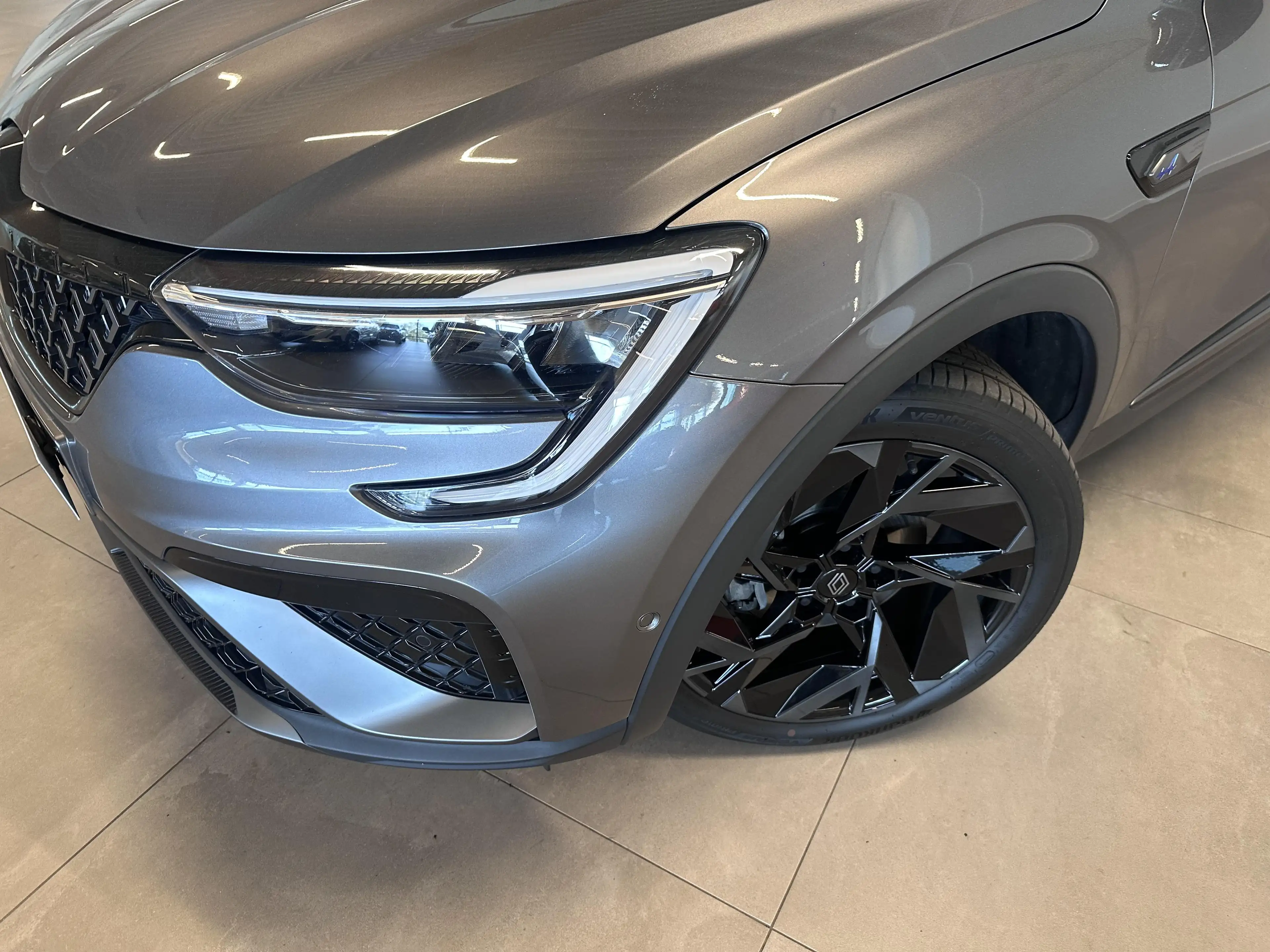 Renault Arkana 1.6 E-TECH ESPRIT ALPINE — photo 27