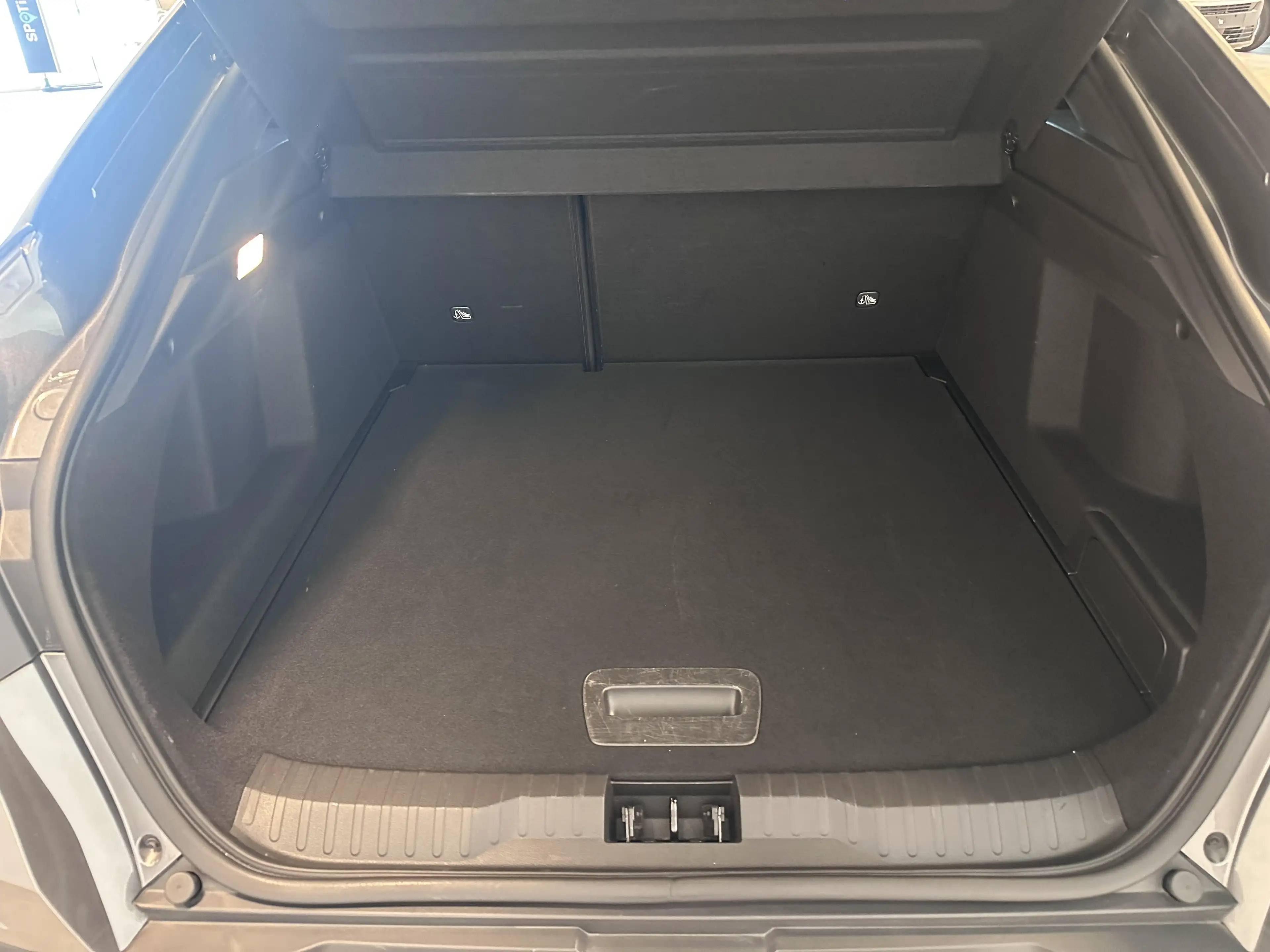 Renault Arkana 1.6 E-TECH ESPRIT ALPINE — photo 21