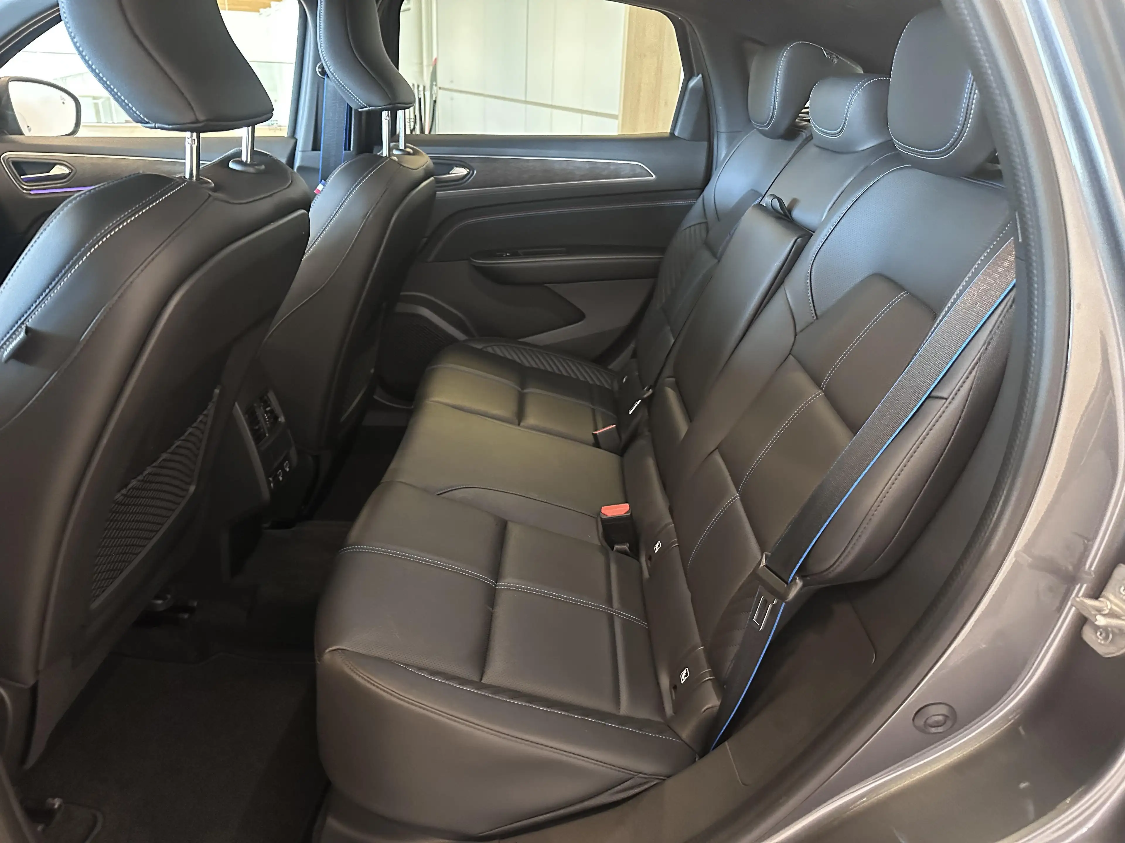 Renault Arkana 1.6 E-TECH ESPRIT ALPINE — photo 24