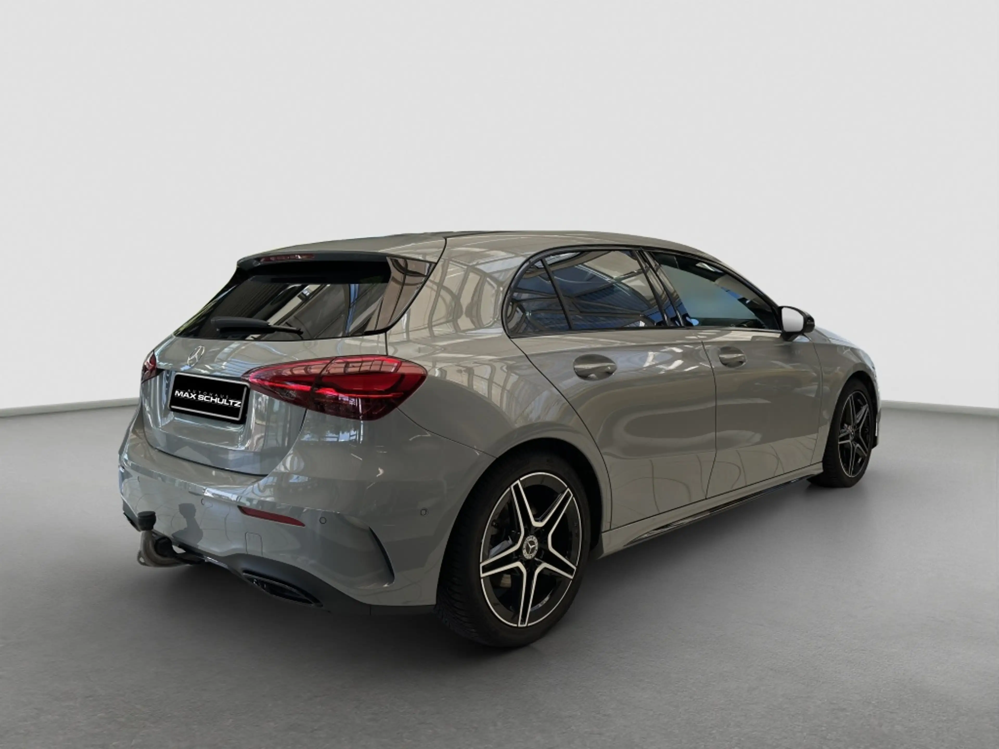 Mercedes-Benz A 200 Kompaktlimousine AMG*NIGHT*SpH*AHK*LED*PDC — photo 2