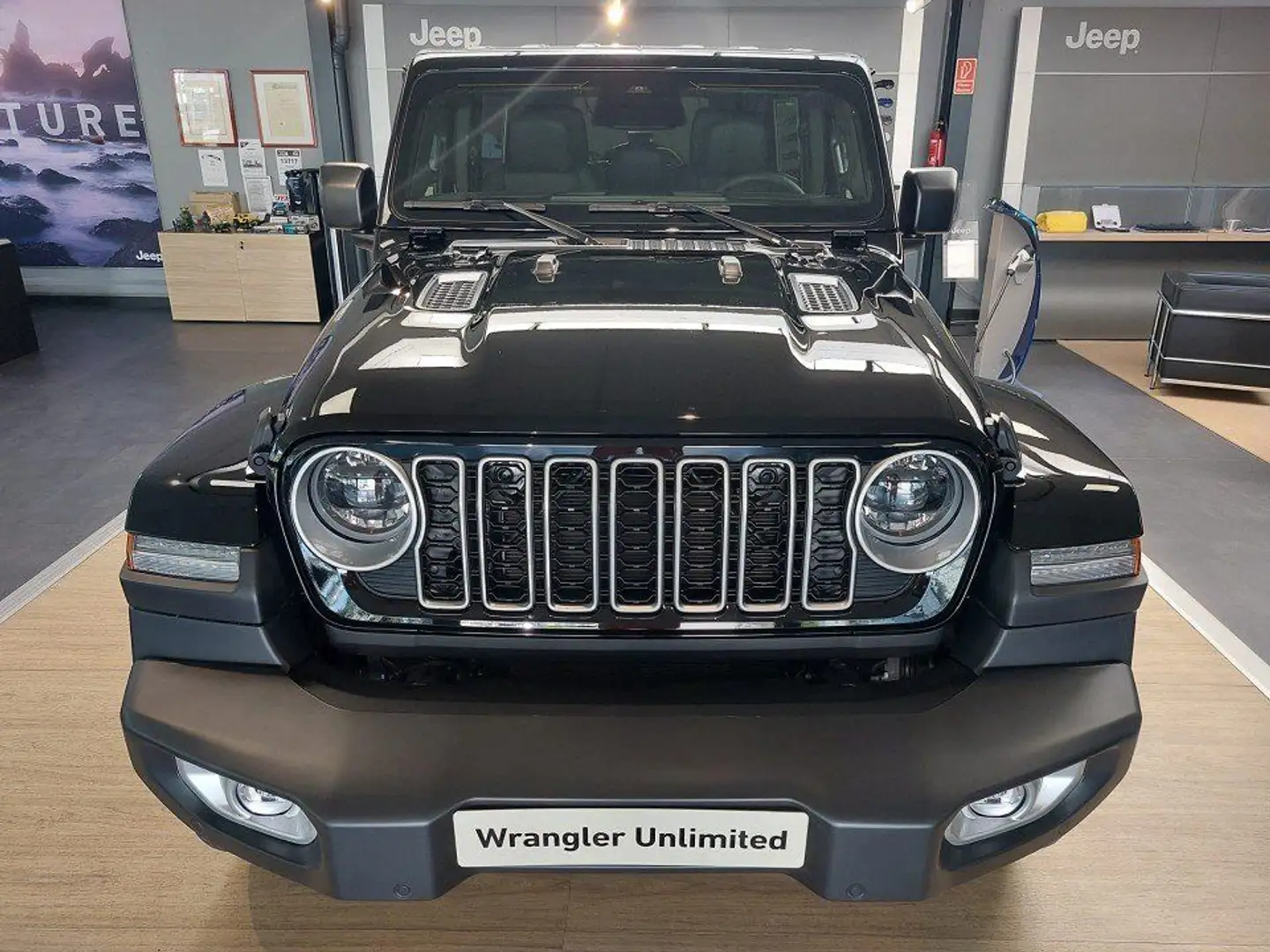 Jeep Wrangler Unlimited 2.0 272PS Sahara Navi Voll-Le Schwarz - 1
