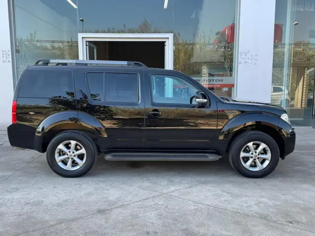 Nissan Pathfinder 2.5dCi LE Aut. DPF