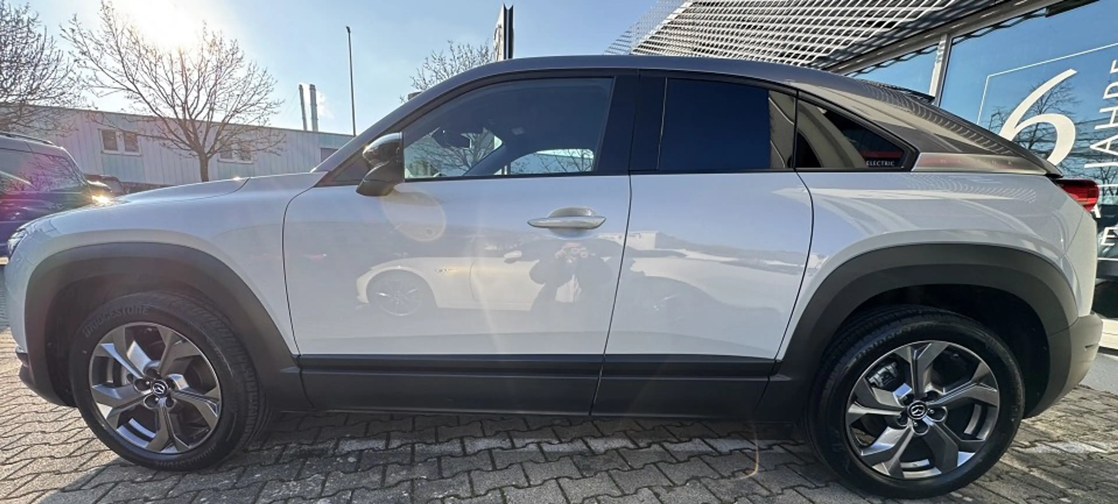 Mazda MX-30 35,5 kWh e-SKYACTIV 145 PS — photo 5