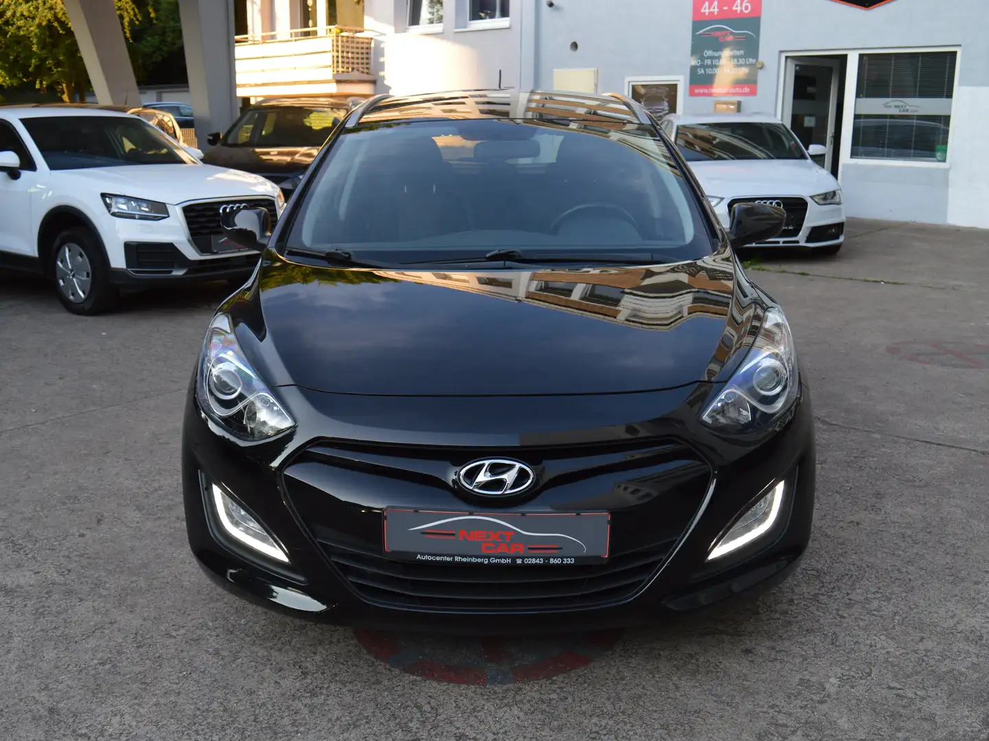 Hyundai i30 i30cw 1.4 Trend*Sitzheizung*Tempomat* Black - 2