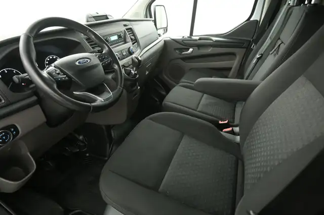 Ford Transit Custom view 21