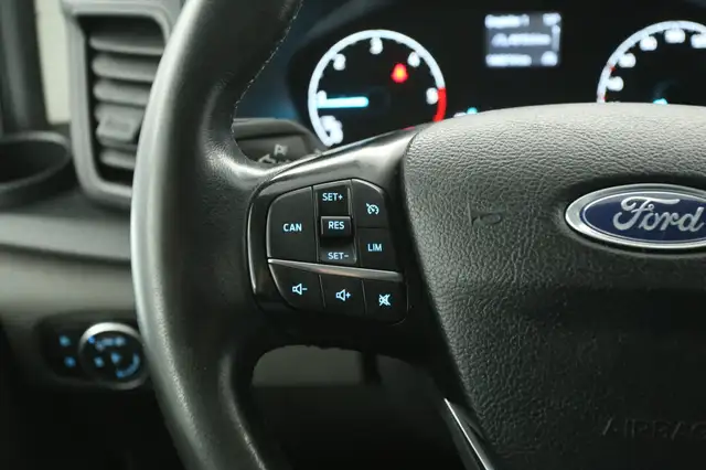 Ford Transit Custom view 15