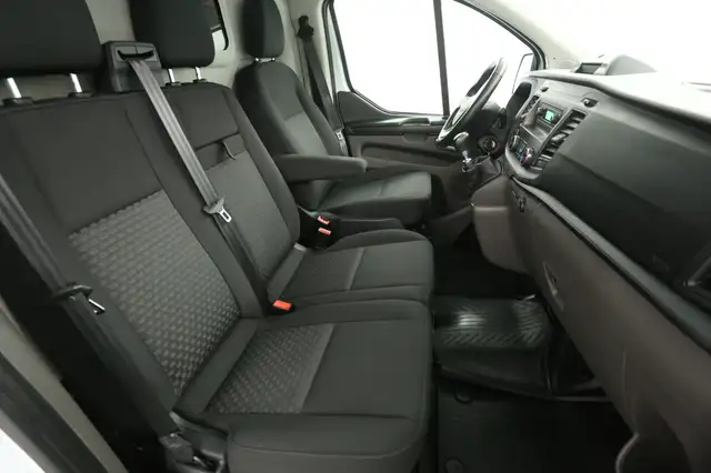 Ford Transit Custom view 10