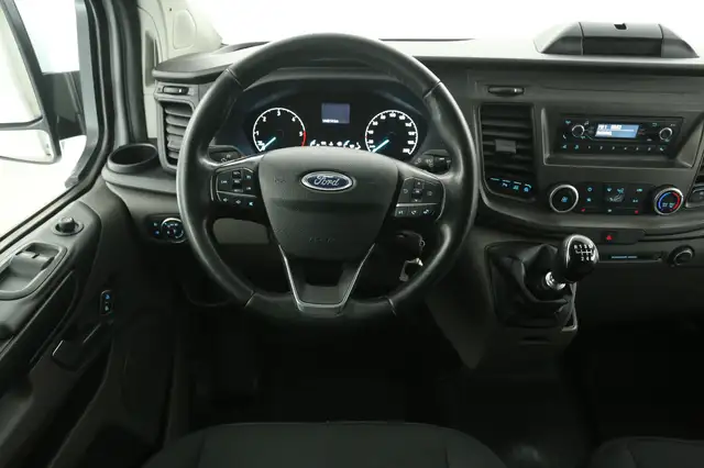 Ford Transit Custom view 2