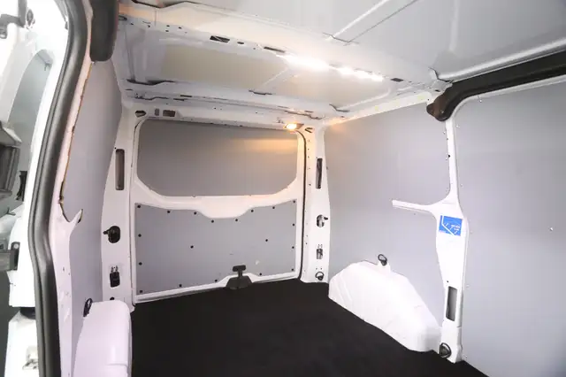 Ford Transit Custom view 23
