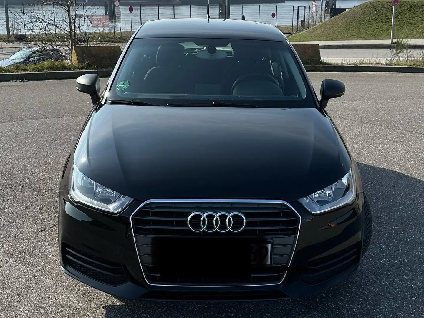 Audi A1 A1 1.0 TFSI ultra Sportback Noir - 1