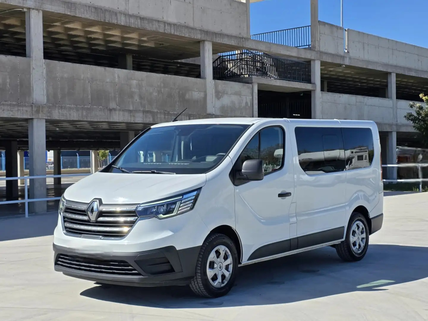 Renault Trafic Combi 9 2.0dCi Energy Blue 81kW Blanco - 1