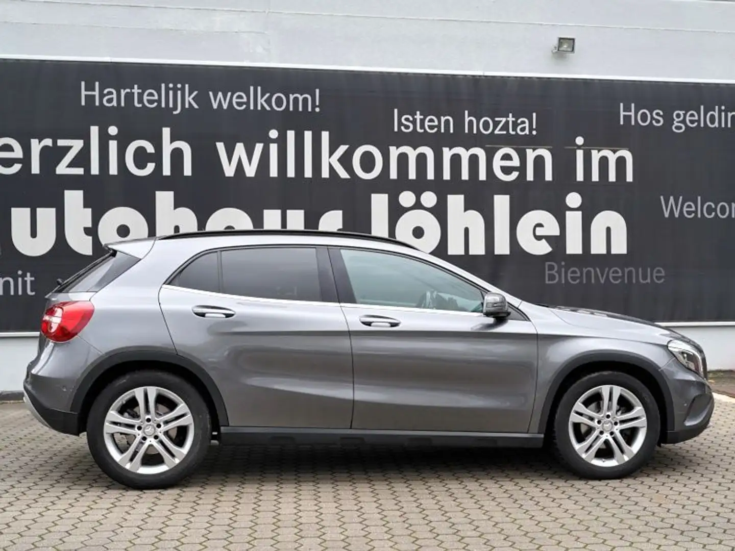 Mercedes-Benz GLA 220 CDI Style MEMORY+PDC+KAM+SHZ+TOTW+EASY-P Grijs - 2