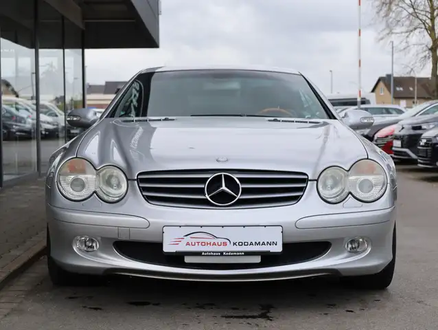 Mercedes-Benz SL view 5