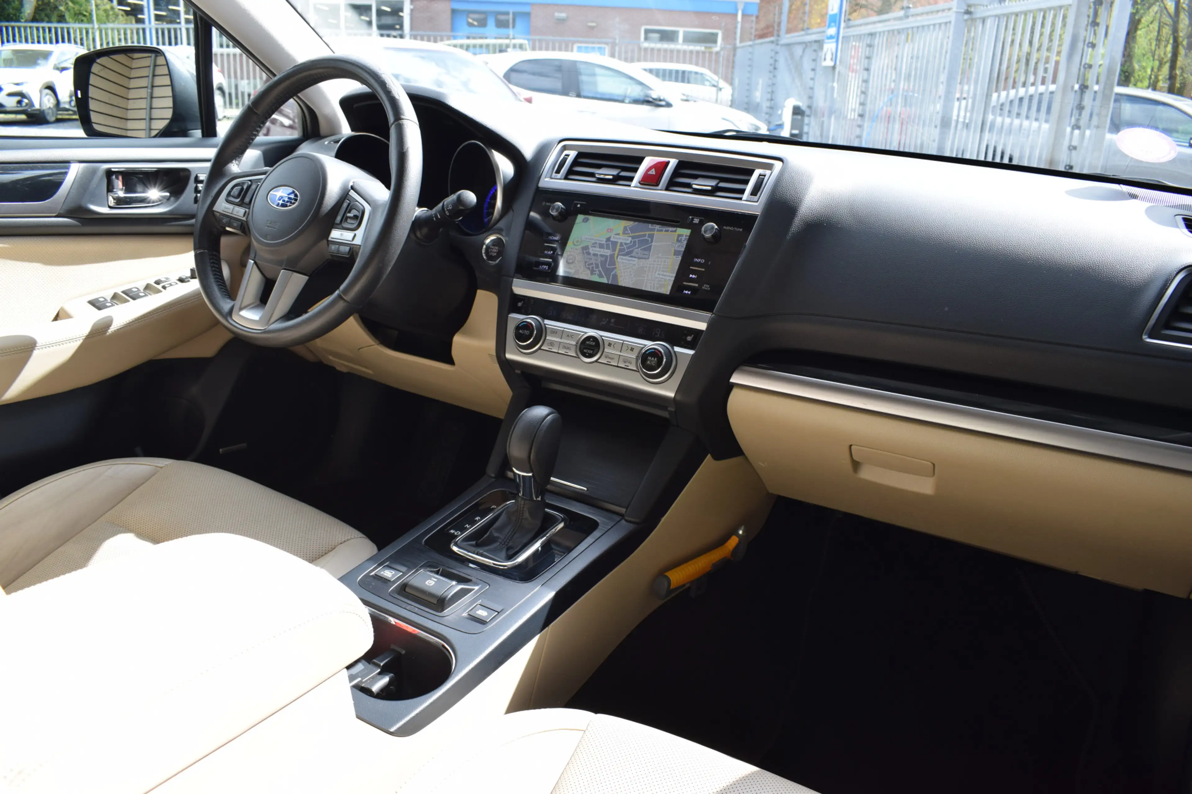 Subaru OUTBACK 2.5i Premium - Dealeronderhouden - Trekhaak — photo 15
