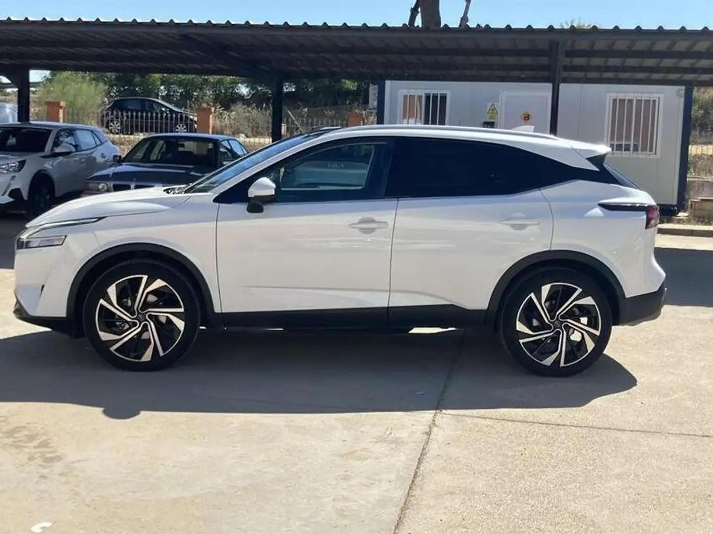 Nissan Qashqai DIG-T 116kW (158CV) mHEV 4x2 Tekna Blanco - 2