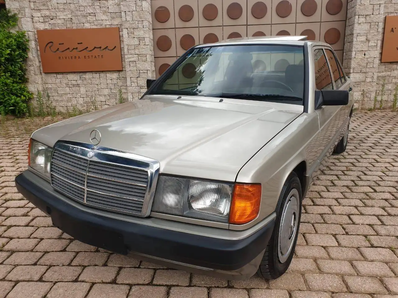 Mercedes-Benz 190 E 1.8, foto 4