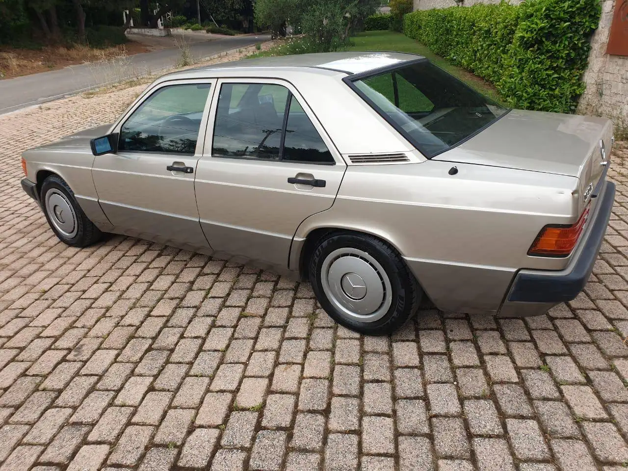 Mercedes-Benz 190 E 1.8, foto 9