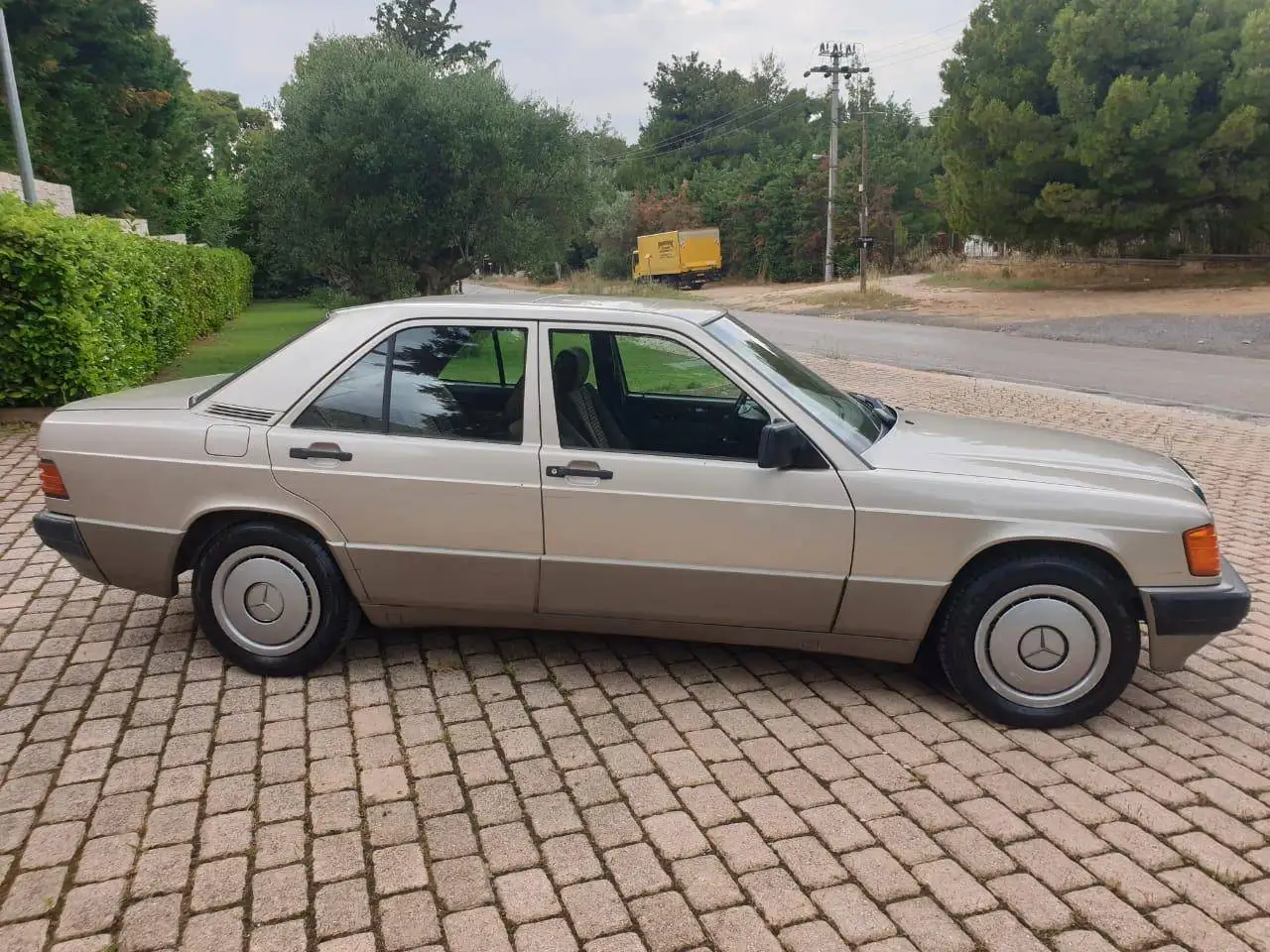 Mercedes-Benz 190 E 1.8, foto 7