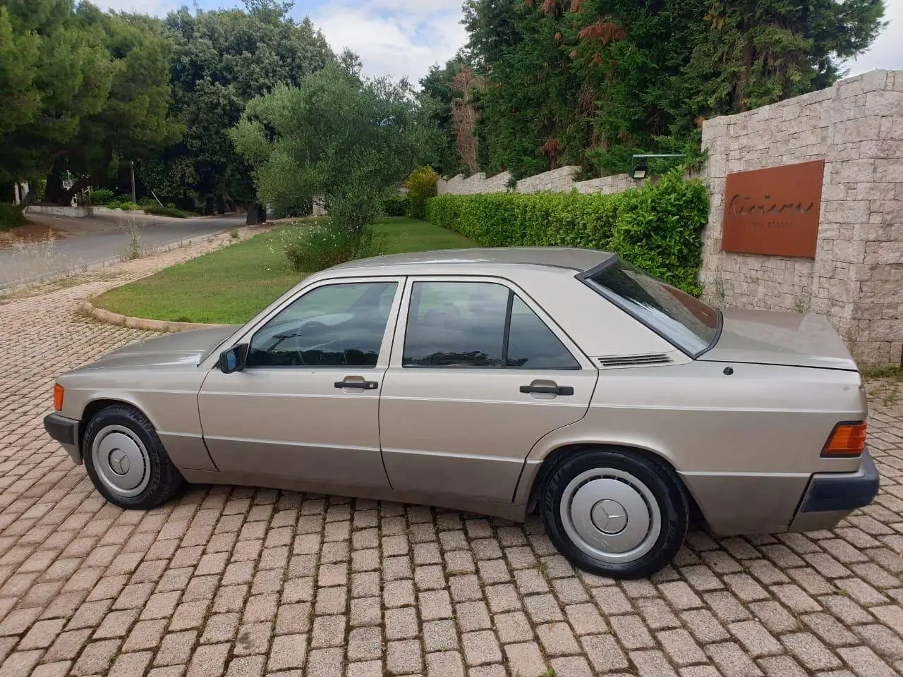 Mercedes-Benz 190 E 1.8, foto 8
