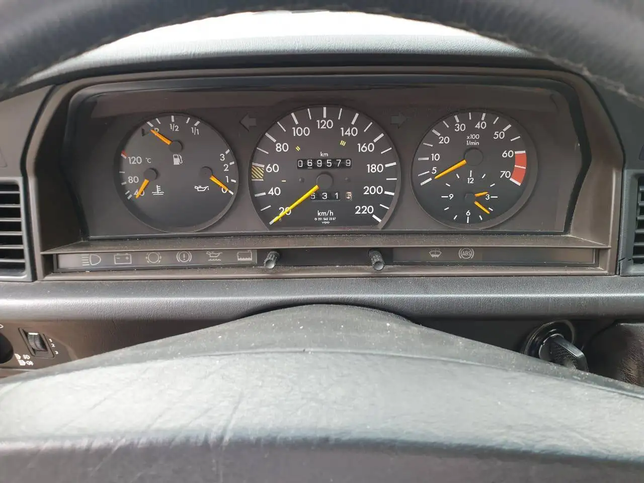 Mercedes-Benz 190 E 1.8, foto 12