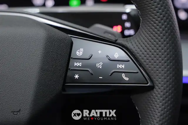 Audi Q3 view 13
