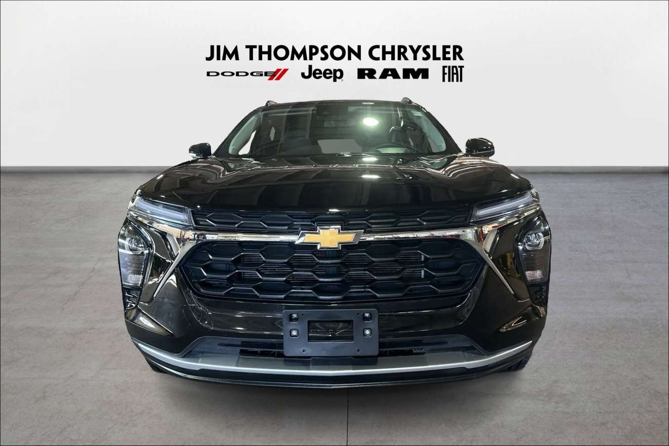 2026 Chevrolet Trax LT  | FWD Alloys Back Up Cam Heated Seats — снимка 2