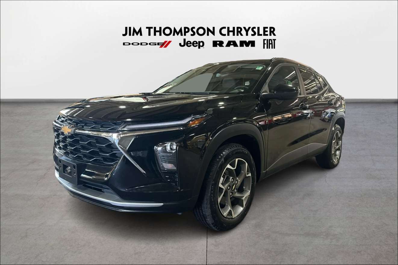 2026 Chevrolet Trax LT  | FWD Alloys Back Up Cam Heated Seats — снимка 3
