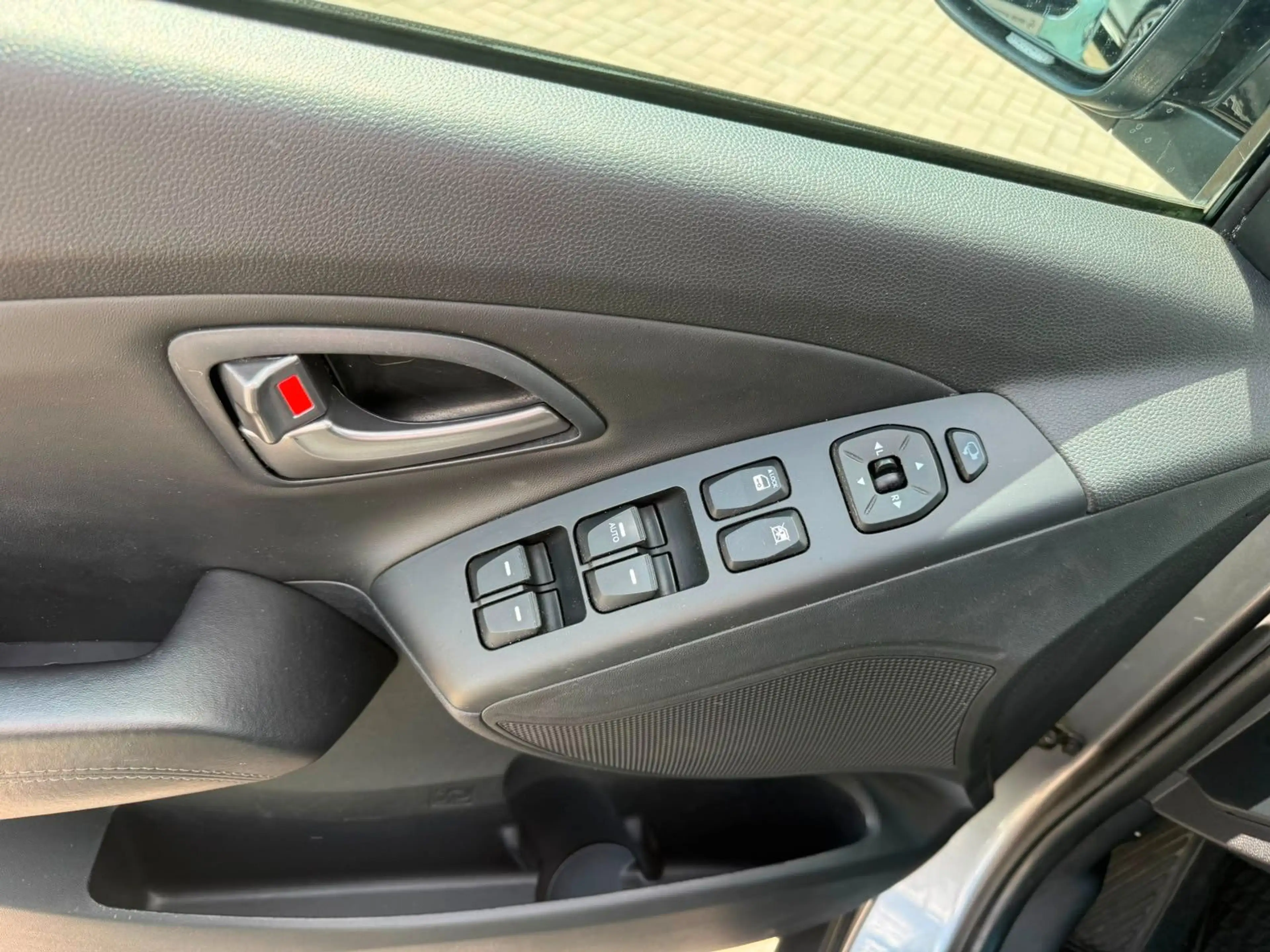 Hyundai iX35 Style/GO AWD AUTOMATIK*XENON*NAV*SHZ*CAM — photo 11