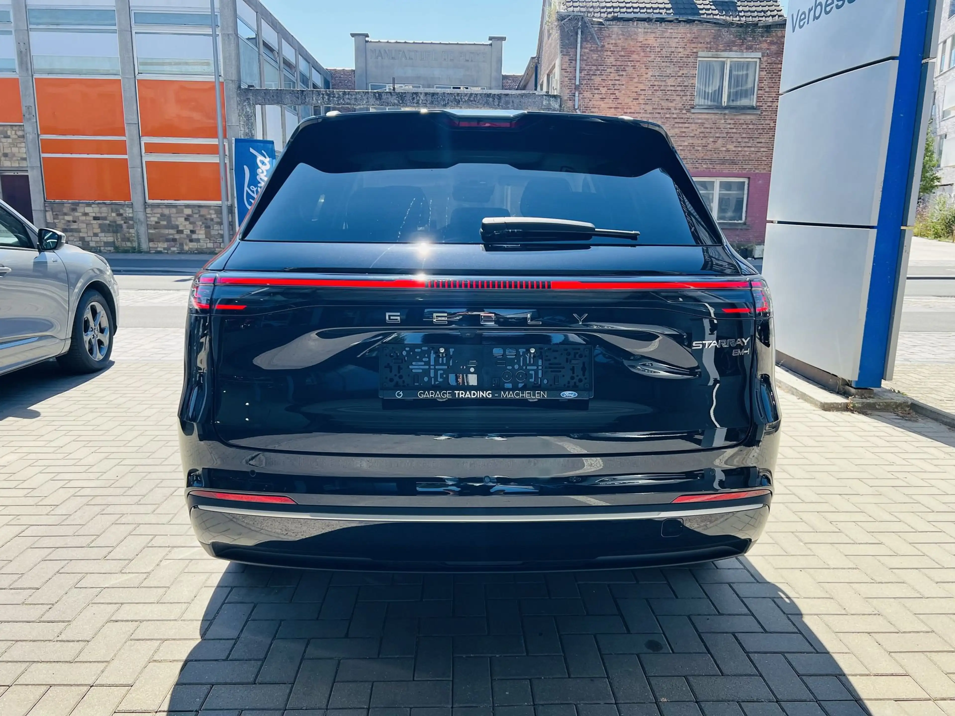 Geely Starray EM-i 1.5 PHEV / Launch Edition / PANO / FLYME / HUD / 360 CAMERA / ACC / FULL — photo 4