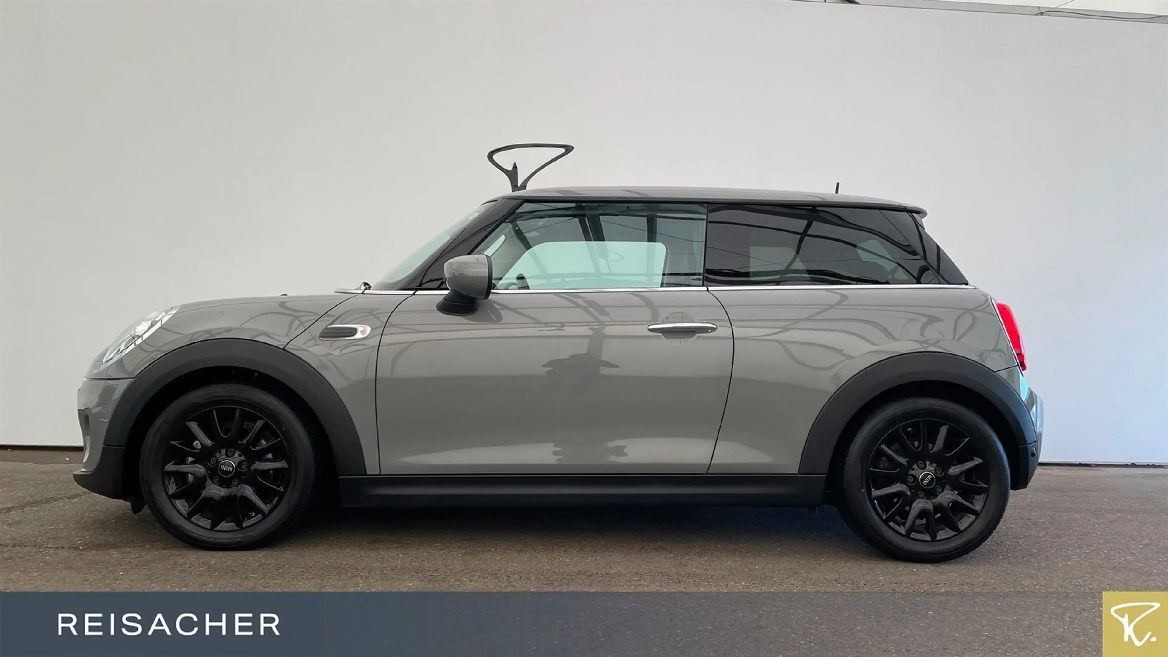 MINI One One A "Chili" DKG PDC KlimaA SpoSi LED SHZ 16"LM — photo 9