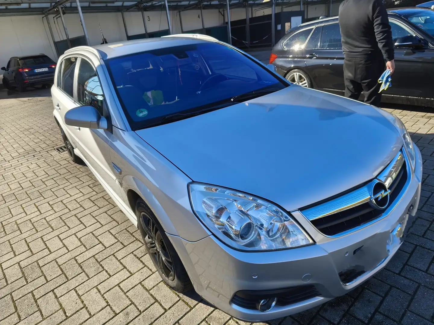 Opel Signum 1.9 CDTI Edition Plus TÜV bis 12.2027 - 1