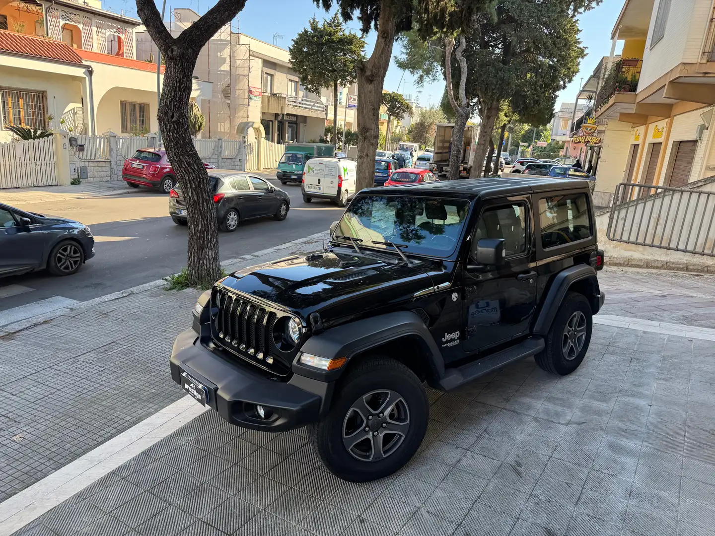 Jeep Wrangler Wrangler 2.2 mjt II Sport auto Zwart - 1