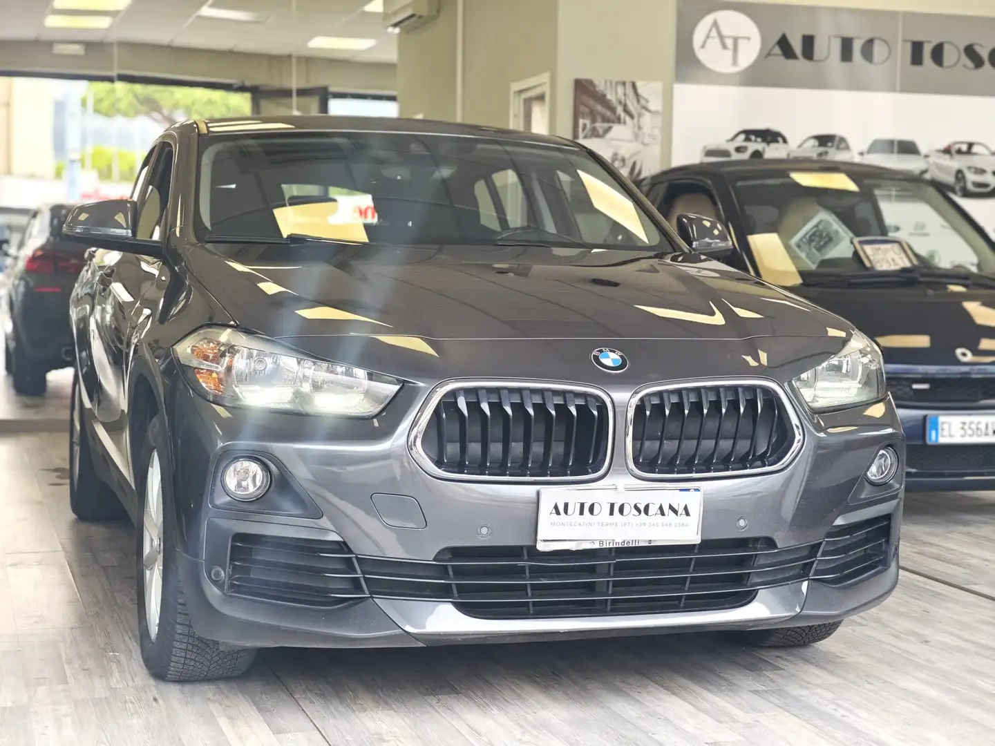 BMW X2 X2 F39 xdrive20d Business X Grijs - 2