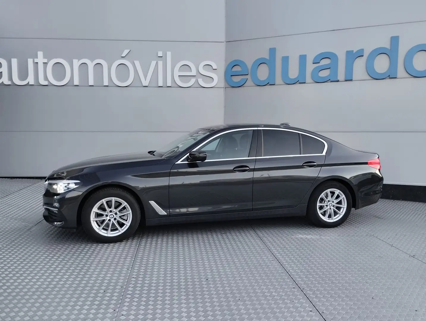 BMW 518 518dA Negro - 1