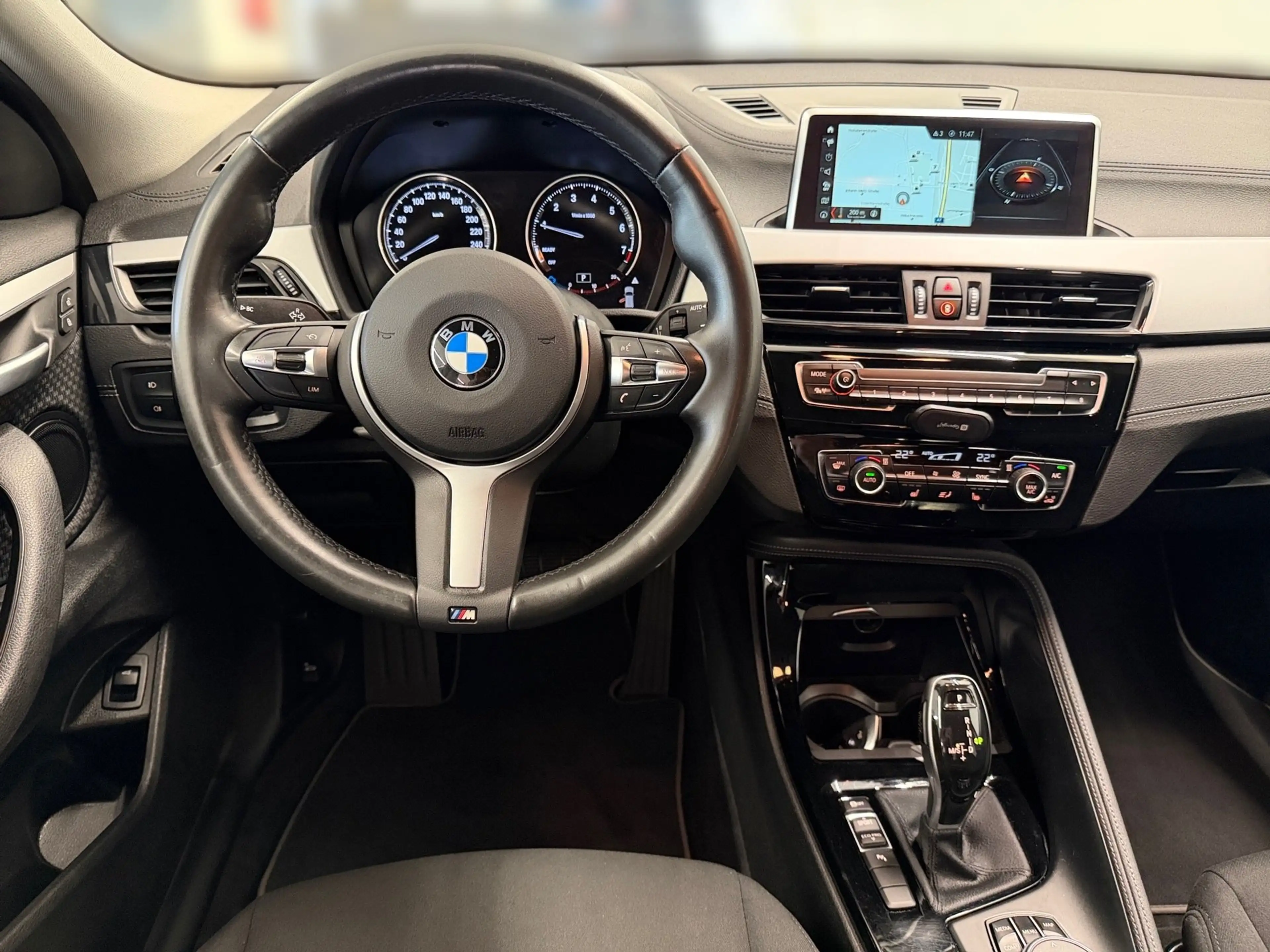 BMW X2 sDrive18i — photo 7