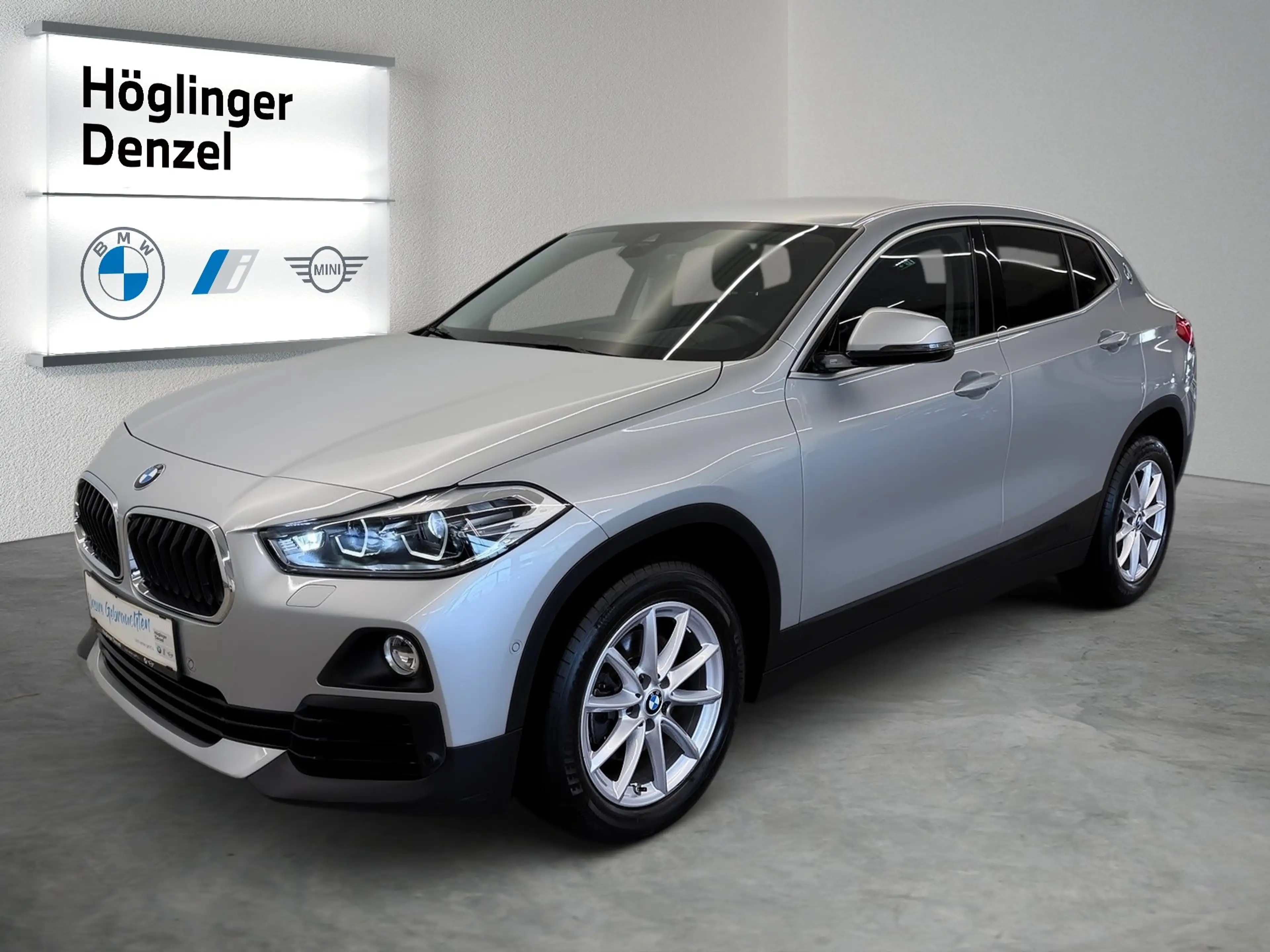 BMW X2 sDrive18i — photo 2