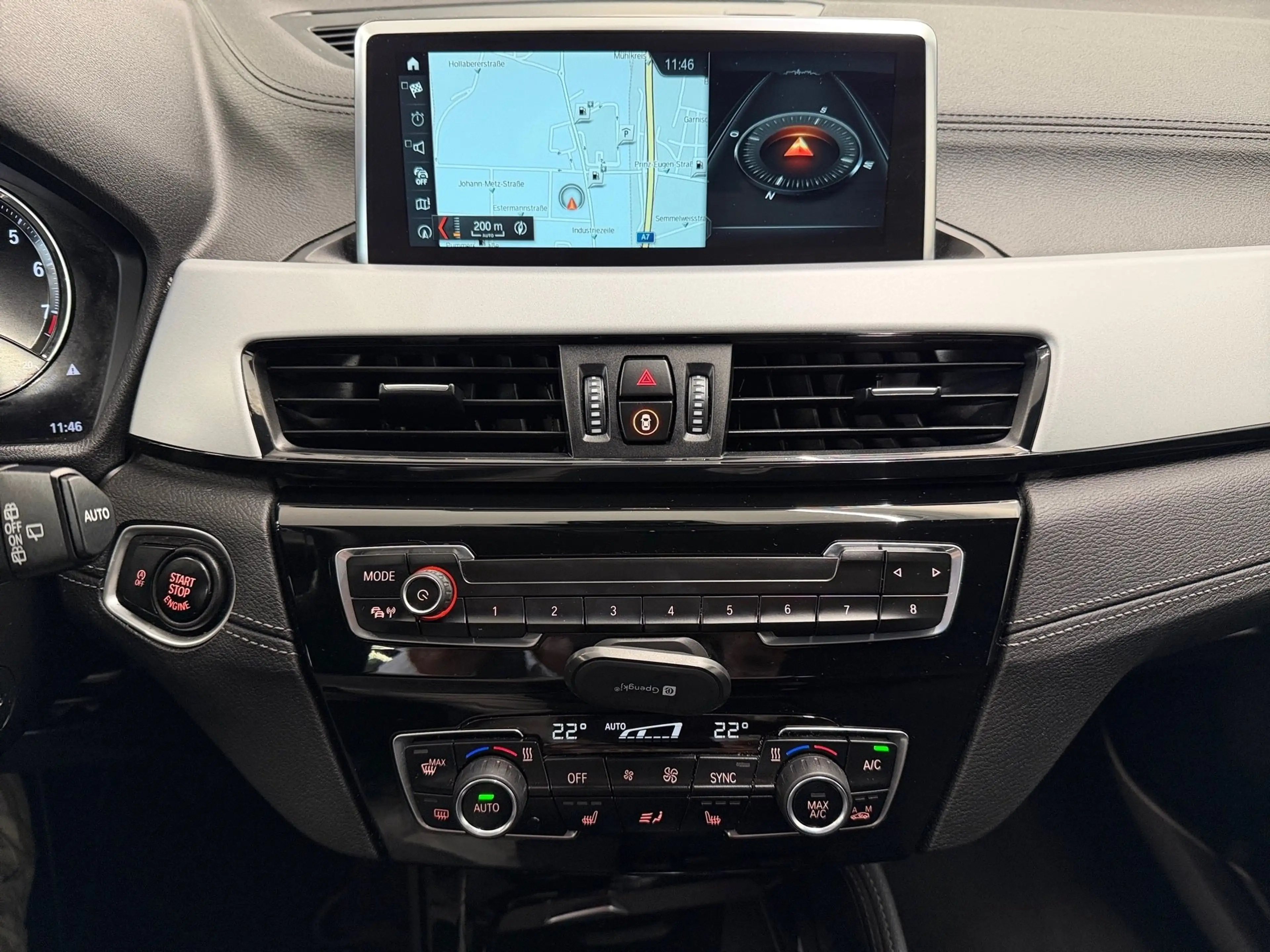BMW X2 sDrive18i — photo 5