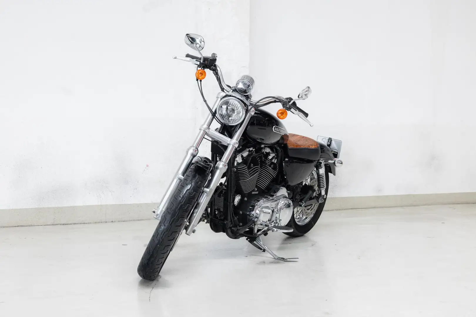 Harley-Davidson XL 1200 Chopper Sportster Custom - 1 Owner - Zwart - 2