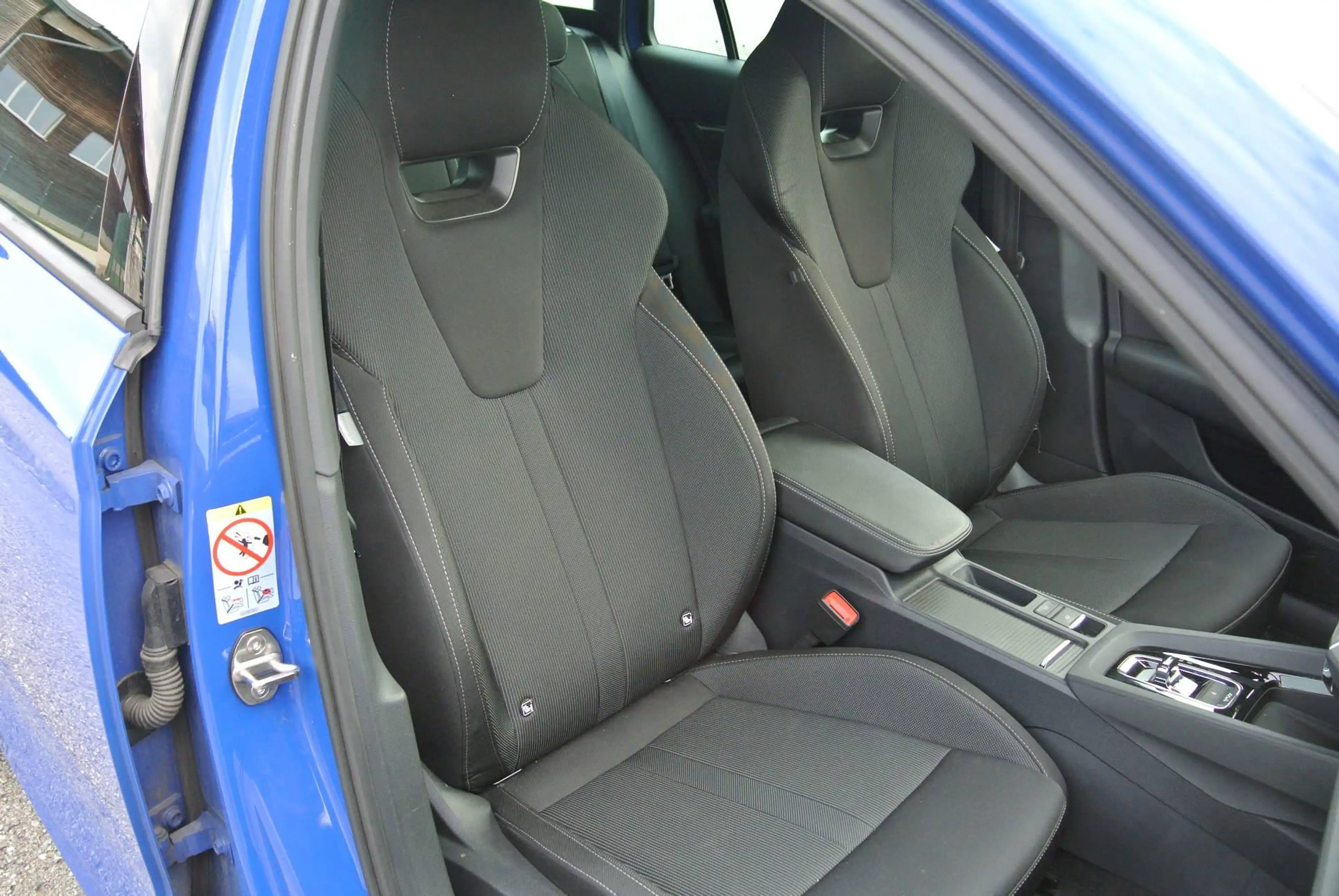 Skoda Octavia Kombi 2.0 TDI 4x4 DSG ** Style **  virtual Cockpit * Kamera * Sportpaket * LED * Head-up — photo 7