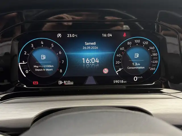 Volkswagen Golf view 6