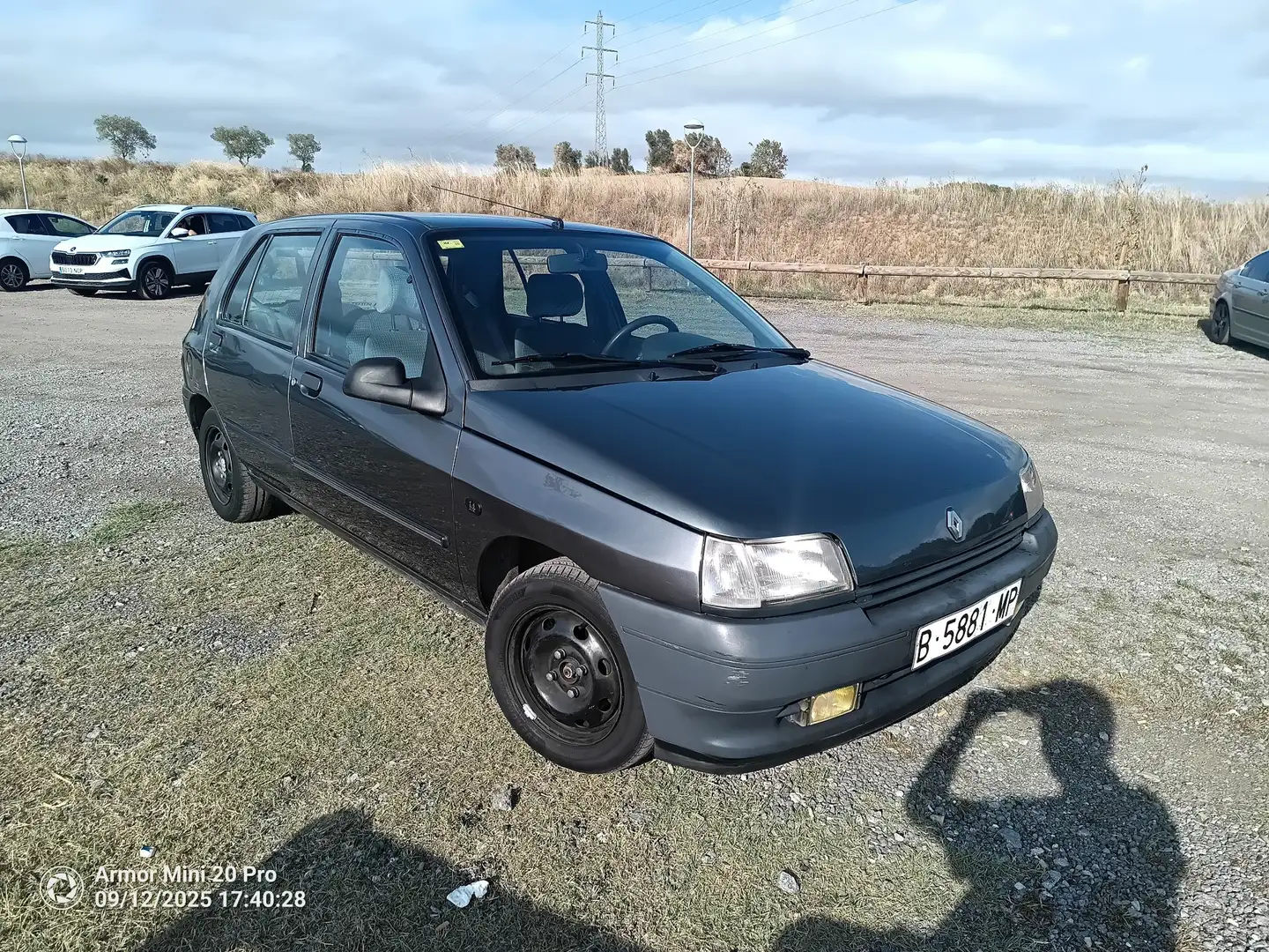 Renault Clio 1.4 RT Gris - 2