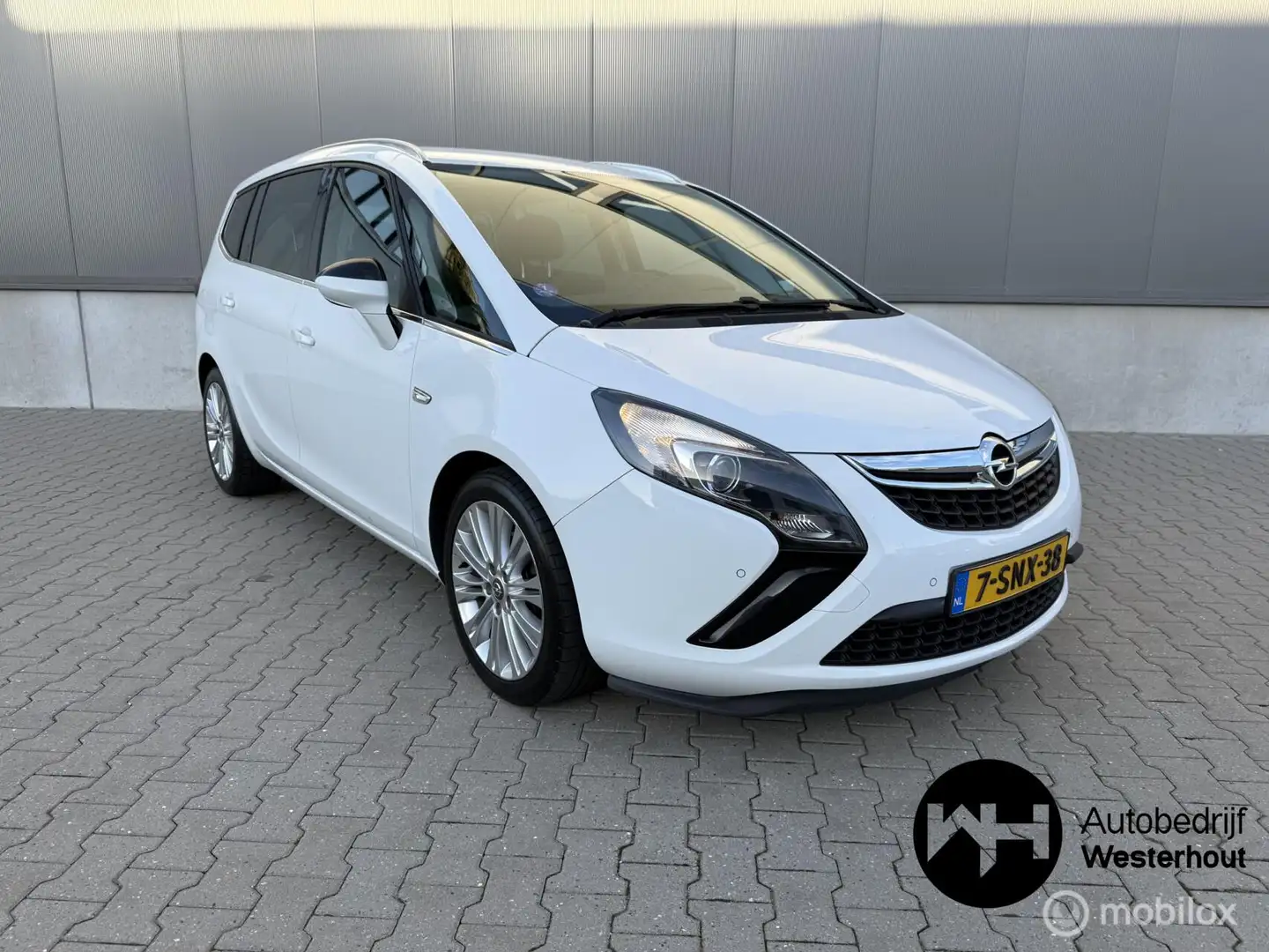 Opel Zafira Tourer 1.4 Berlin 140PK Volledig onderhouden! Bianco - 1