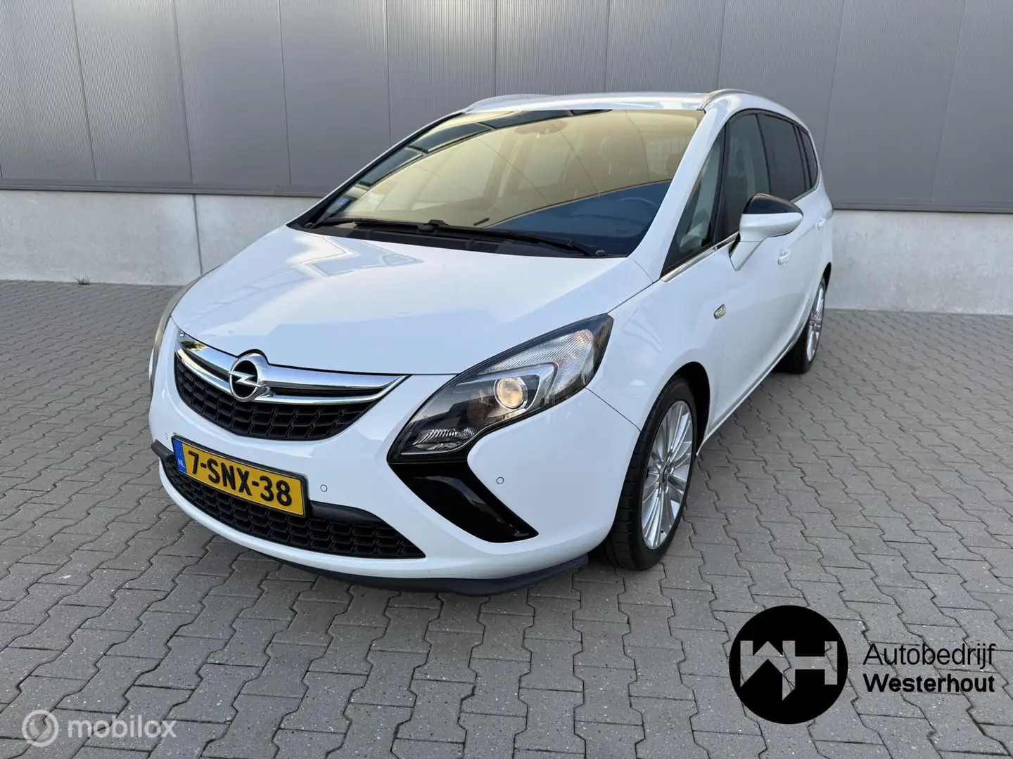 Opel Zafira Tourer 1.4 Berlin 140PK Volledig onderhouden! Bianco - 2