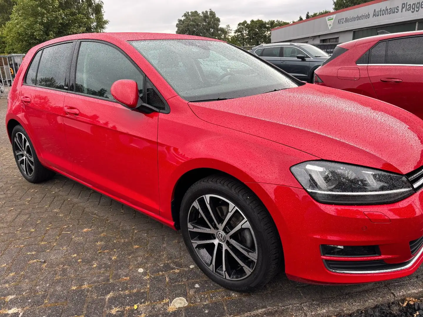 Volkswagen Golf VII Lim. Allstar BMT Rouge - 2