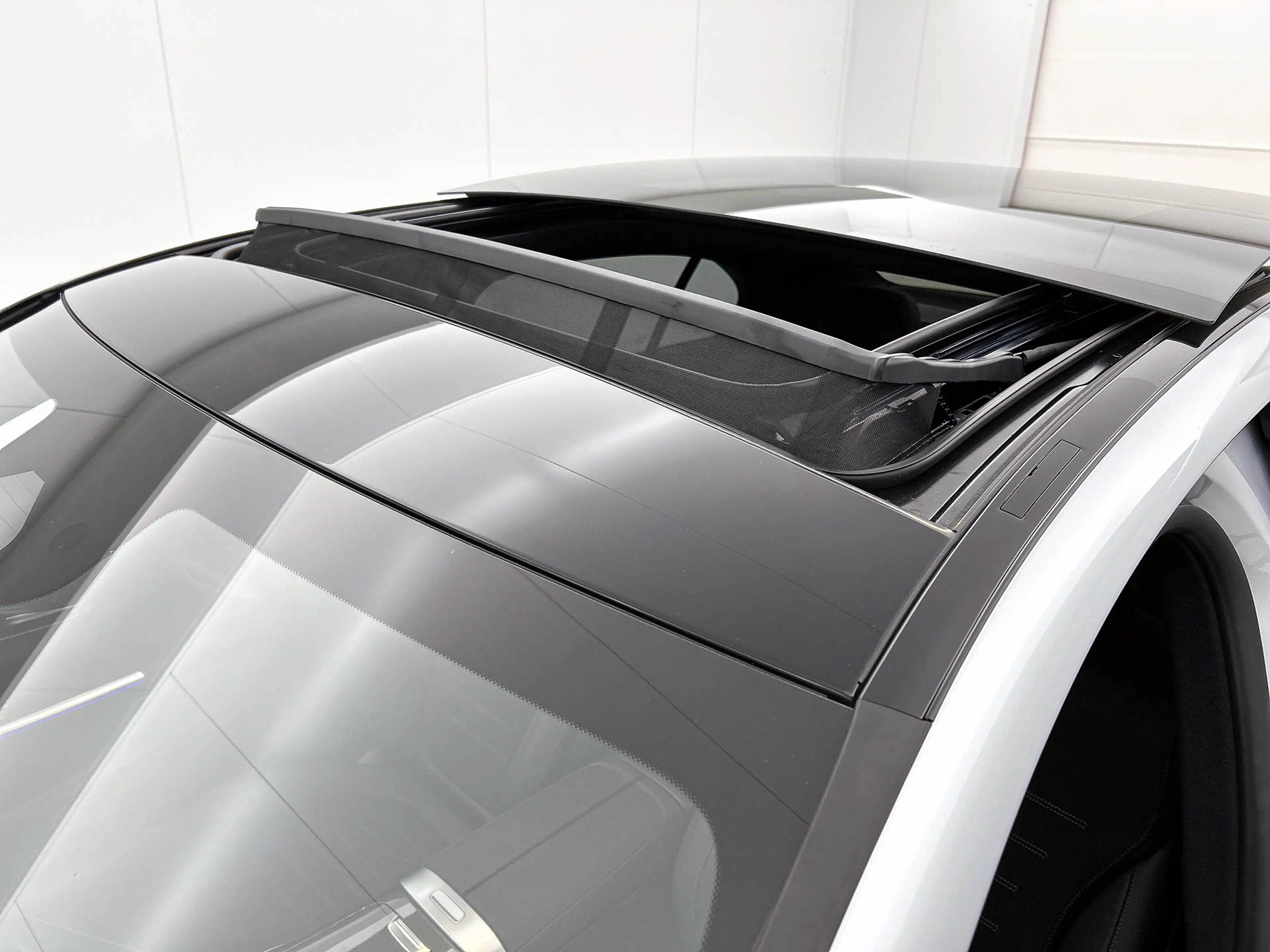 Mercedes-Benz C 300 e 140 Years Edition | Premium Plus | Nightpakket | — photo 13