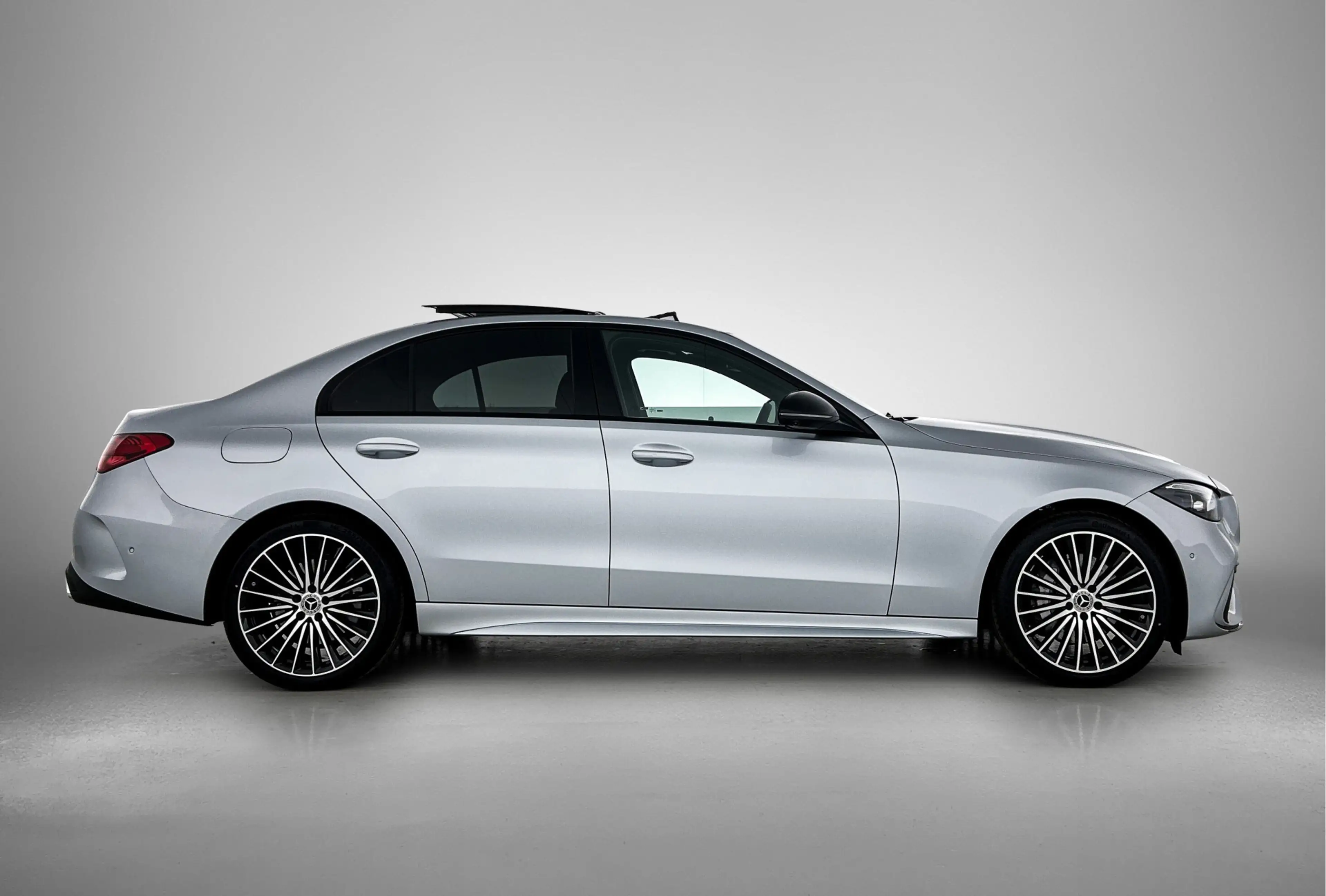 Mercedes-Benz C 300 e 140 Years Edition | Premium Plus | Nightpakket | — photo 14