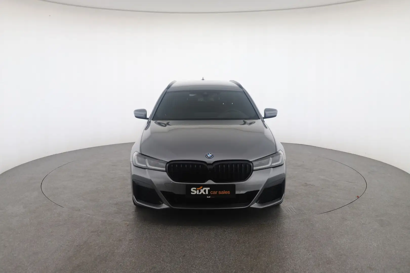 BMW 530 e Touring M Sport Pro|DrAssPro|Headup|ACC Grau - 2