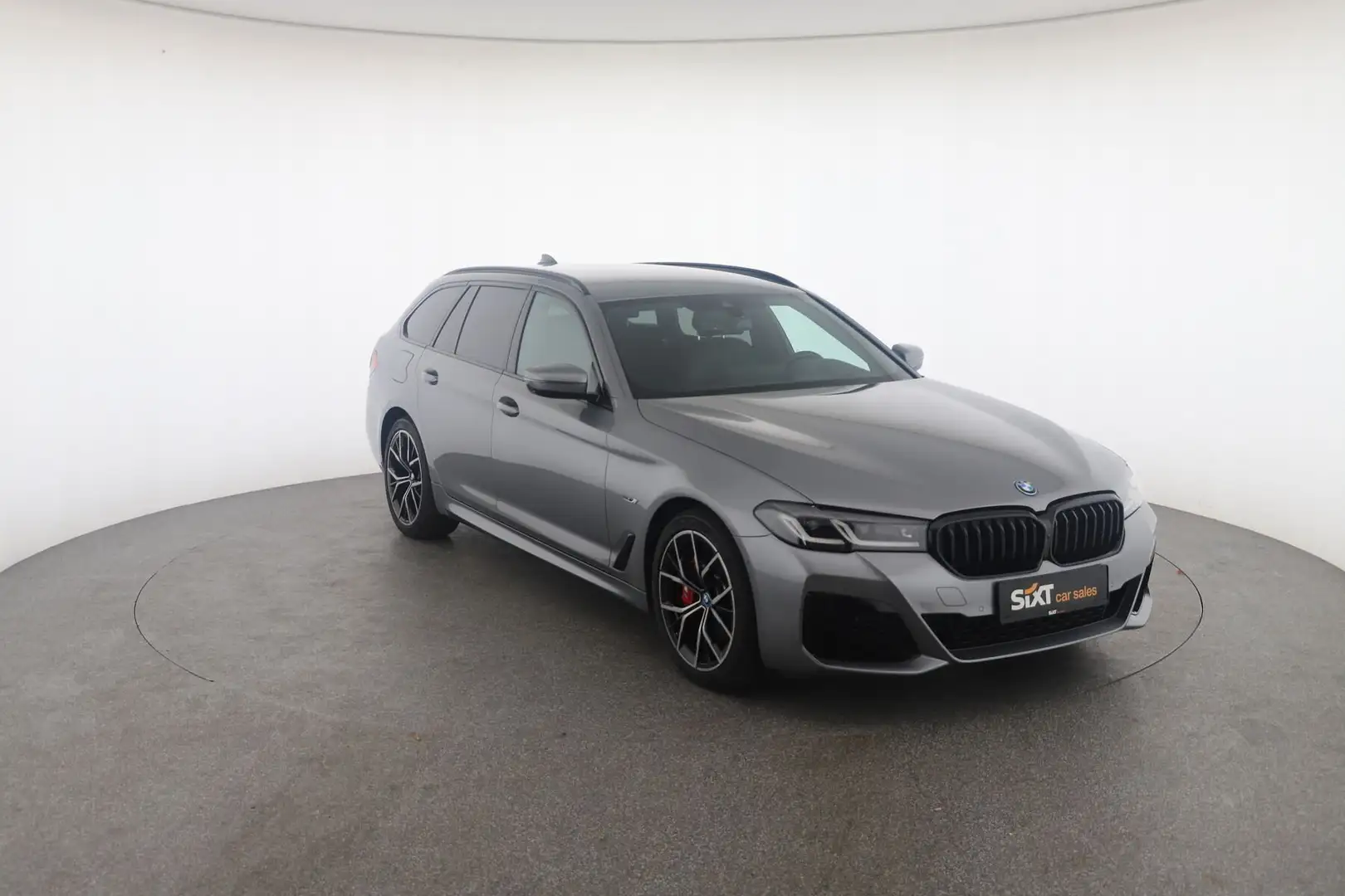 BMW 530 e Touring M Sport Pro|DrAssPro|Headup|ACC Grau - 1